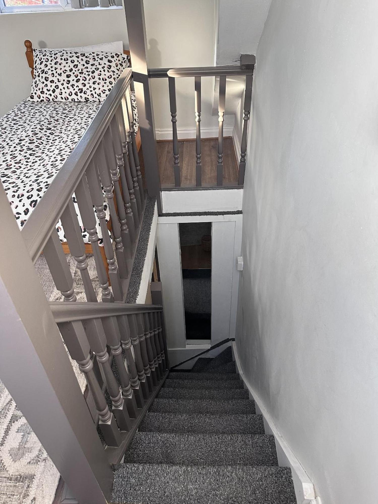 Adanhouse-Stockland Spacious 5 Bedroom House Sleeps 12 Private Garden คาร์ดิฟฟ์ ภายนอก รูปภาพ