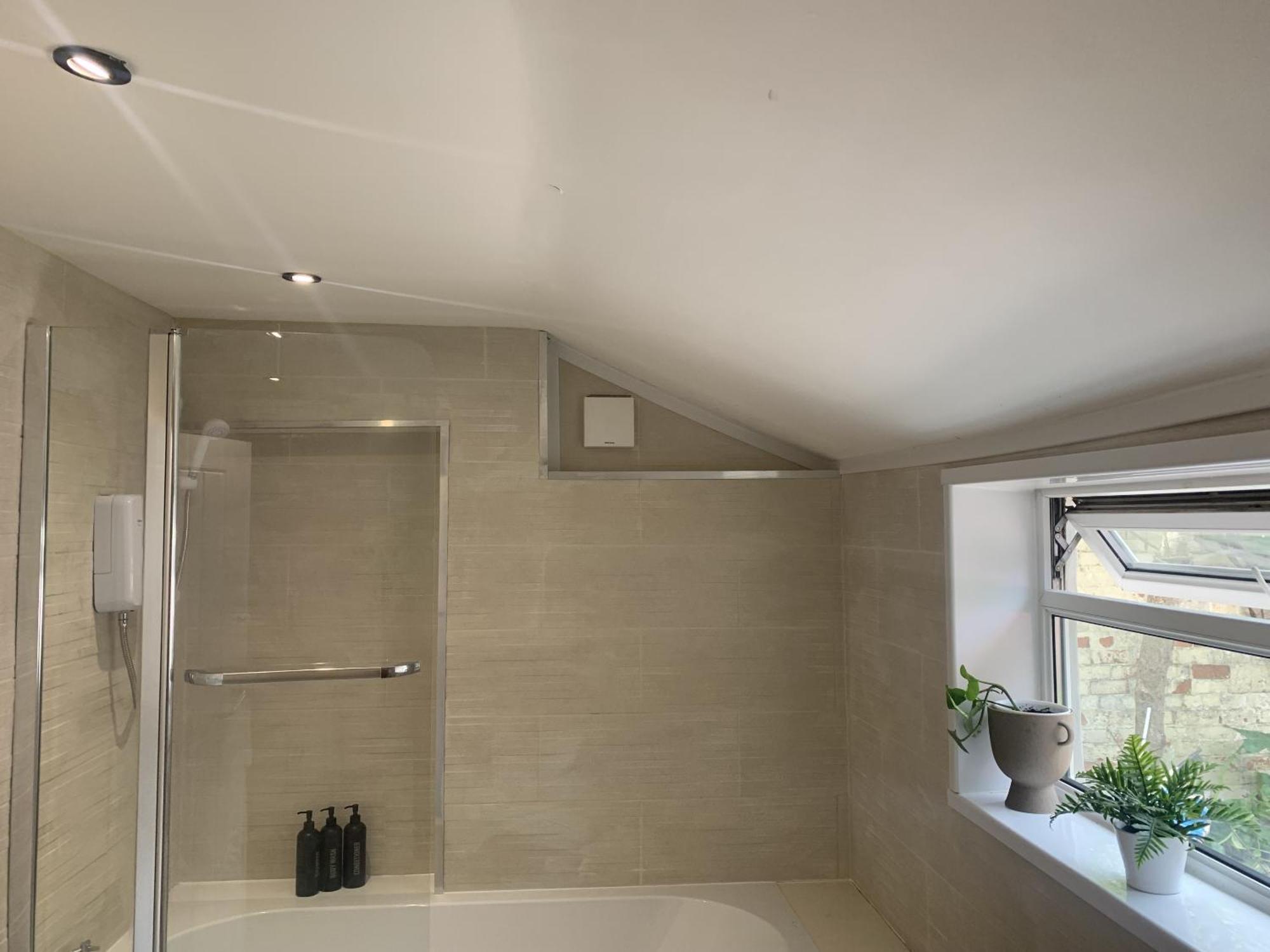 Adanhouse-Stockland Spacious 5 Bedroom House Sleeps 12 Private Garden คาร์ดิฟฟ์ ภายนอก รูปภาพ